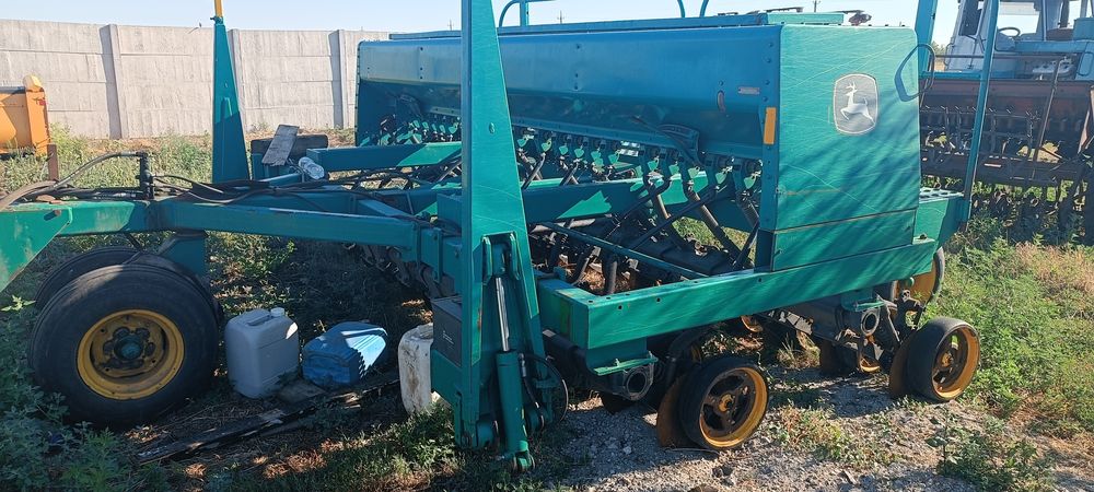 Сівалка John Deere 750