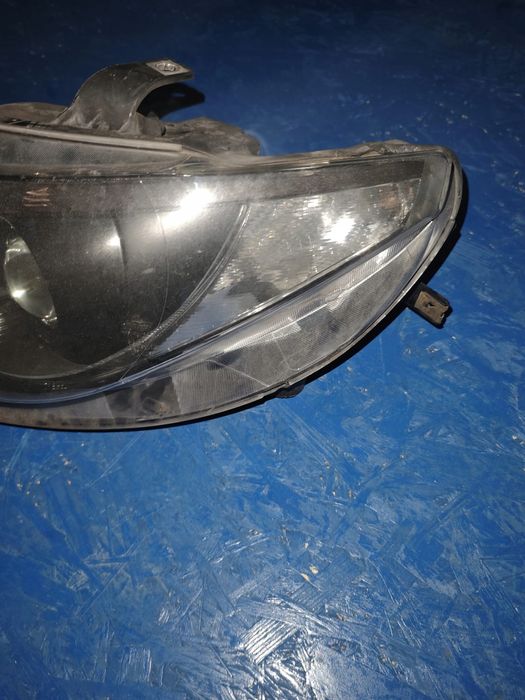 Reflektor lampa lewy przód xenon Seat Ibiza IV 6J