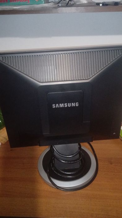 монитори samsung продаю