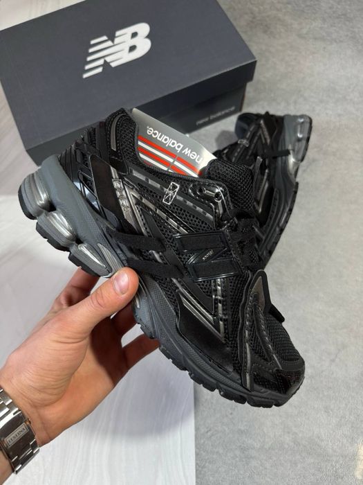 Чоловічі кросівки New Balance 1906A Black Silver