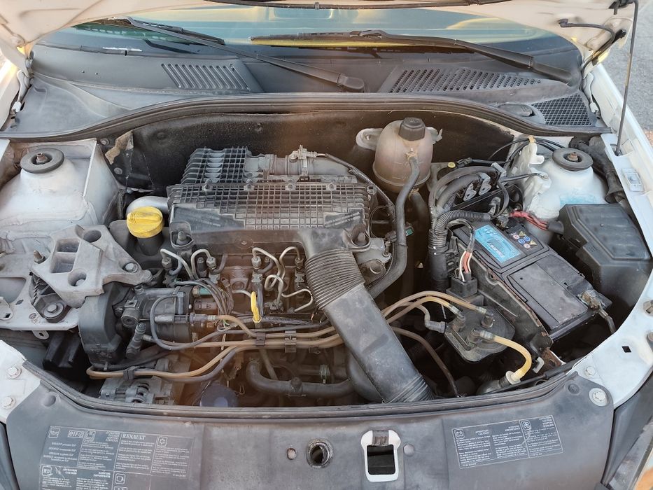 Clio comercial sem nada a fazer