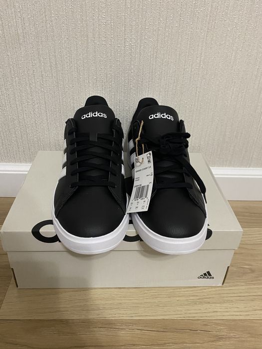 Продам Adidas Grand Court Shoes