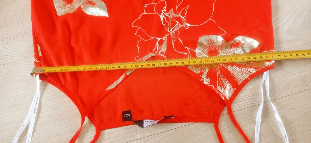 T-shirt na ramiączkach r. 36