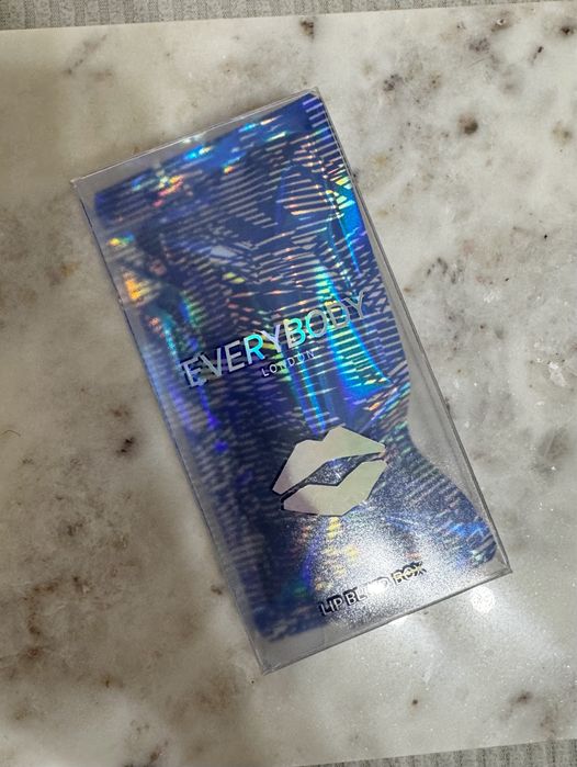 Błyszczyk Everybody London blind box niebieska edycja