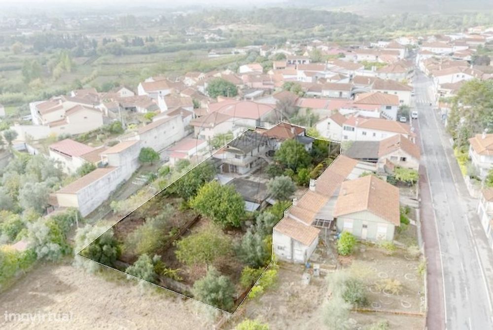 Moradia T5 para venda