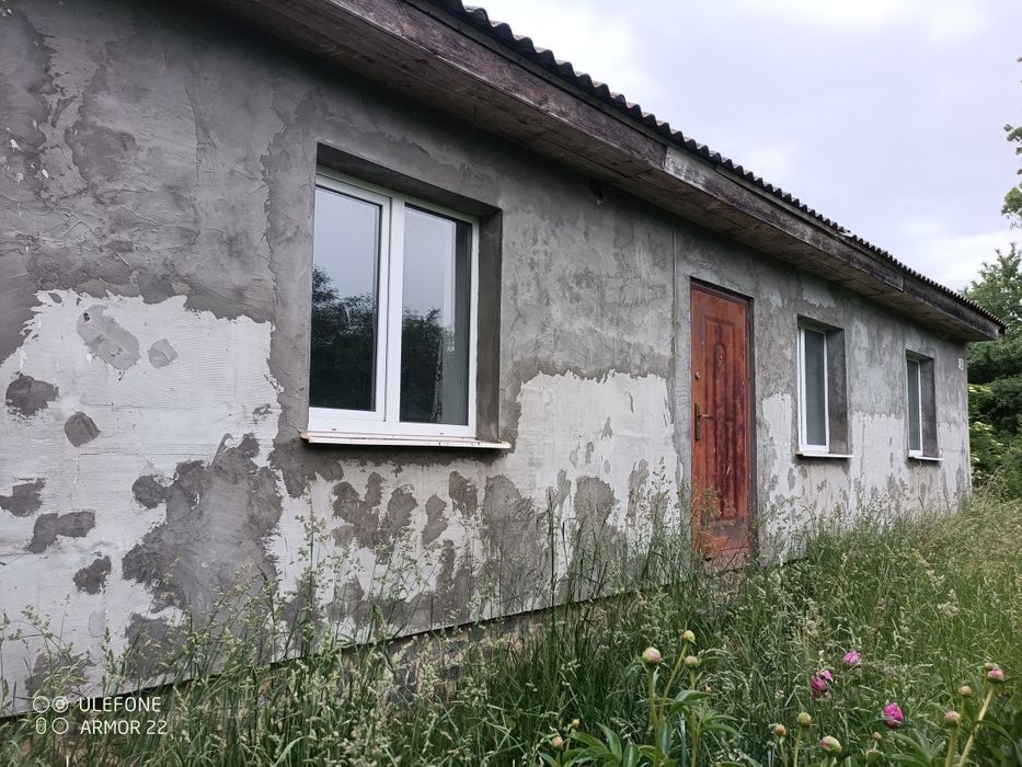 Нова хата. Дом. Великий участок.