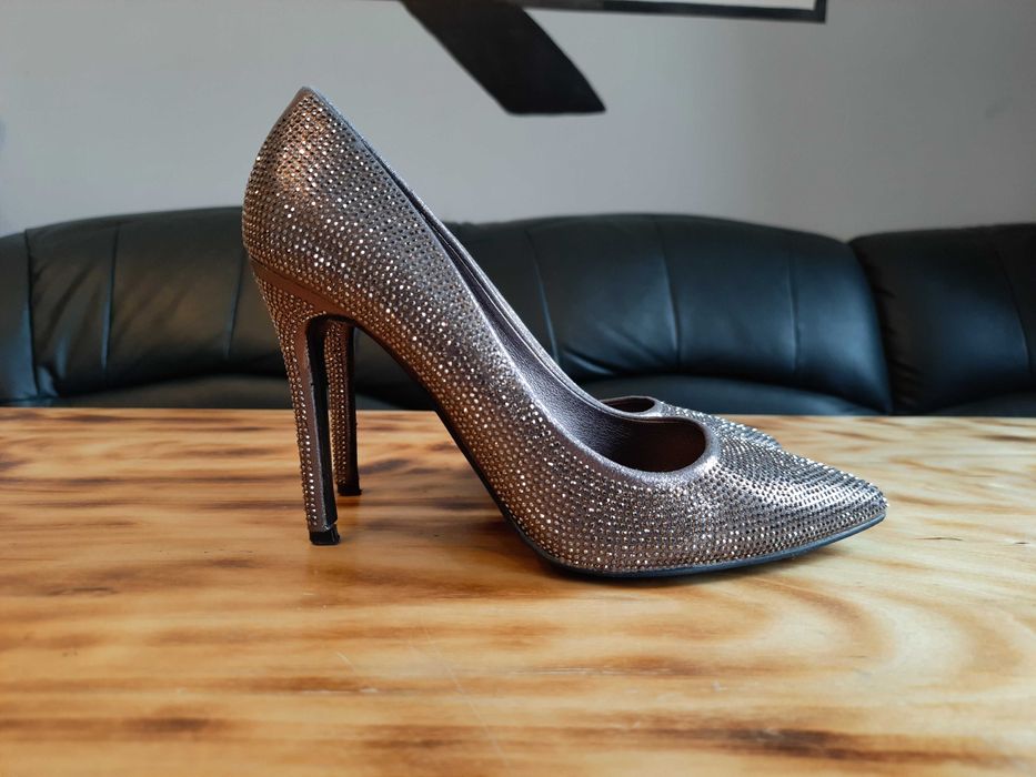 Damskie buty na obcasie