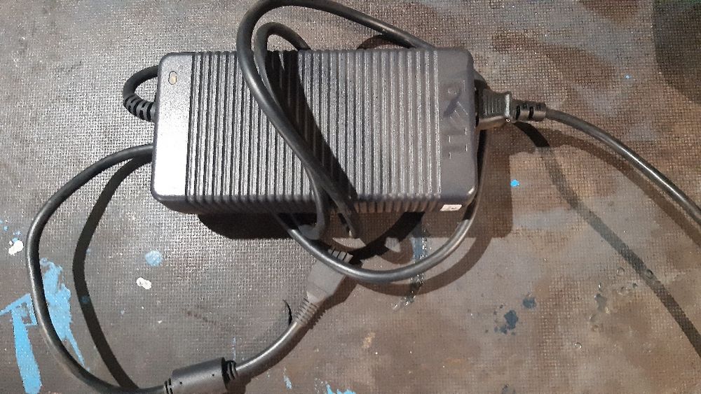 Zasilacz Dell do komputera stacjonarnego. SB radio