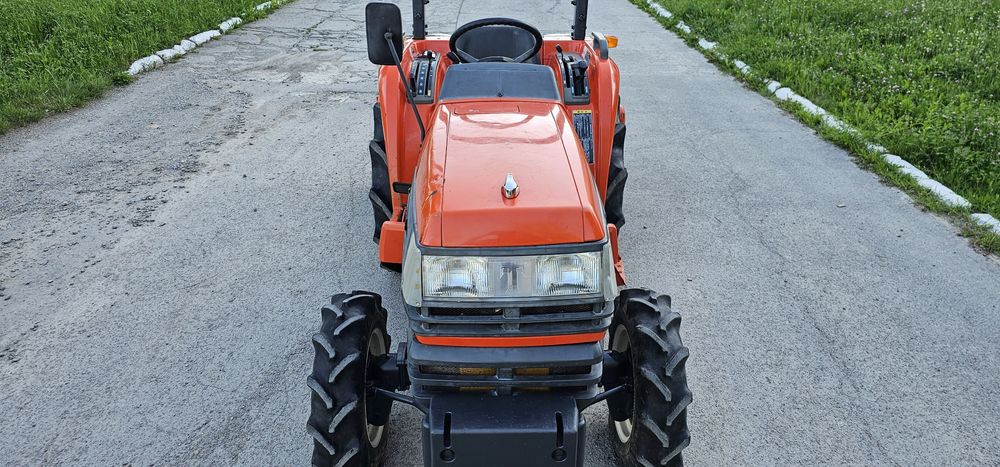 Kubota GT21 Мінітрактор Трактор