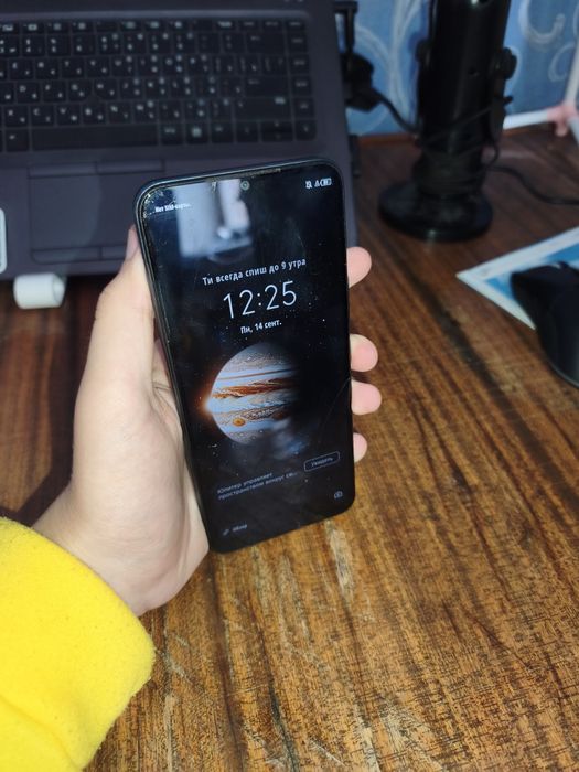Tecno spark 8c 4+2/128gb