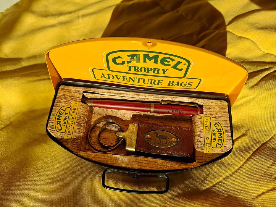 Caneta e porta-chaves Camel Trophy NOS