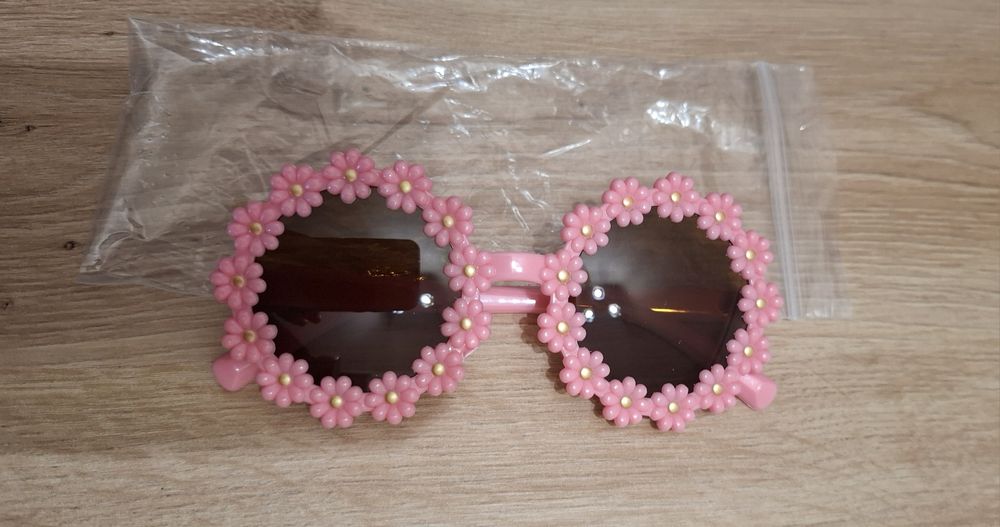 Продам нові дитячі сонцезахисні окуляри