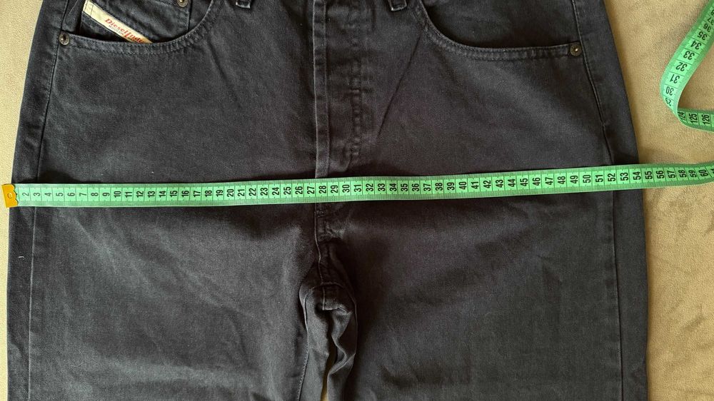 Męskie spodnie jeansowe Diesel, model Cheyenne, r. W31/L36-igła