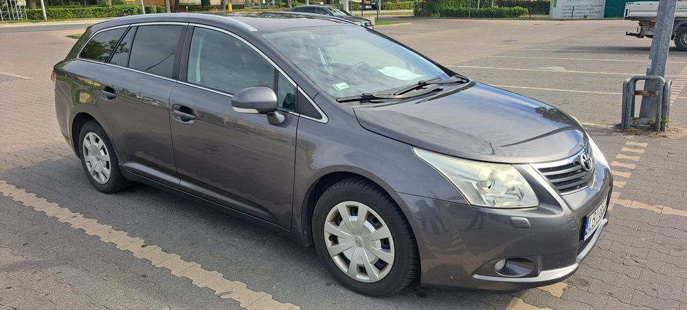 Sprzedam toyota awensis