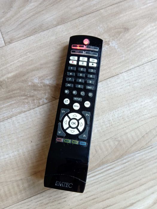 Pilot EMTEC, TV/DVD/SAT oryginał, piękny stan. Plus gratis.