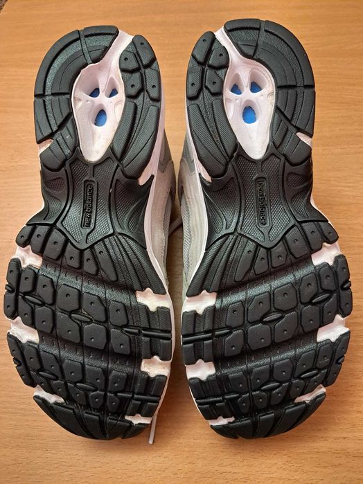 Кроссовки  New Balance 530 MR530CK размер 40.5