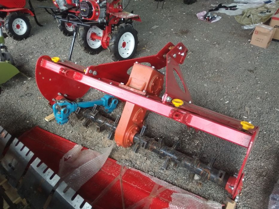 Грунтофреза до мінітрактора ЗАРЯ.