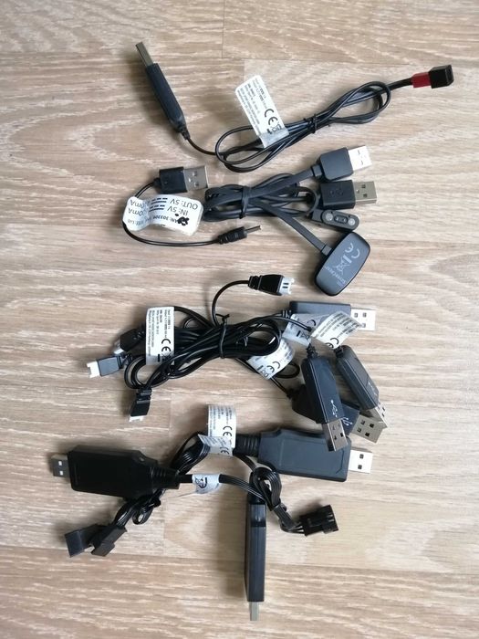 USB кабелі для зарядки смартгод., дрони різні. (дивись фото)