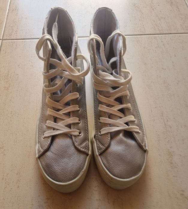 Ténis Sneakers Prateados