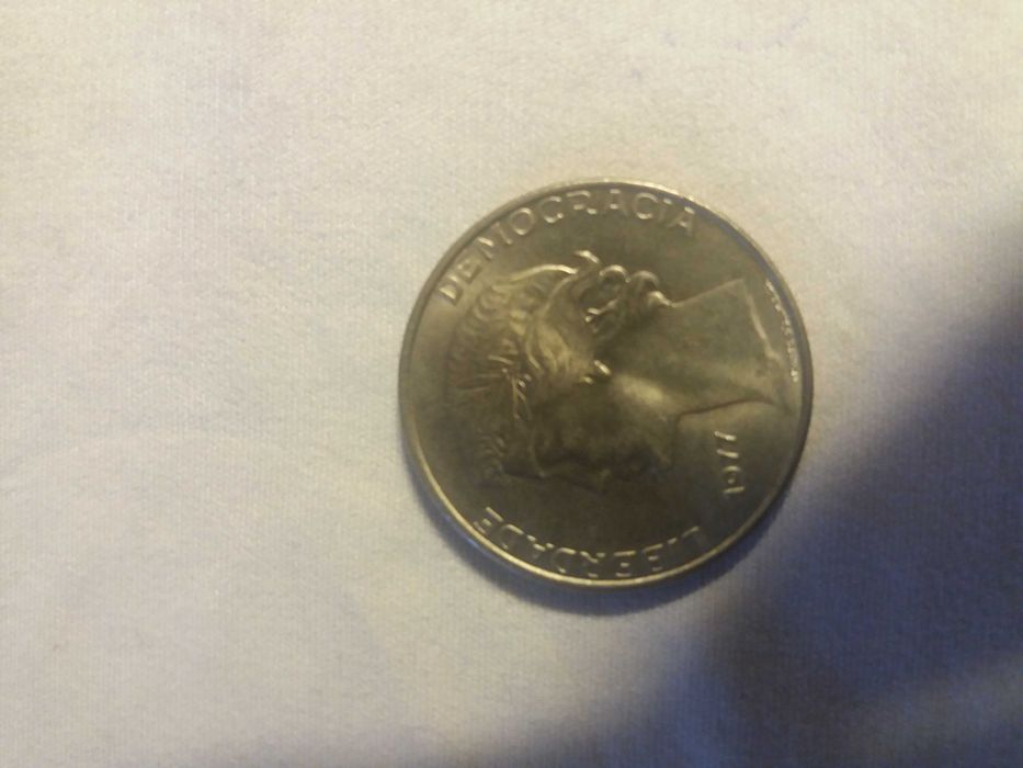 Moedas portuguesas 1980 e 1984