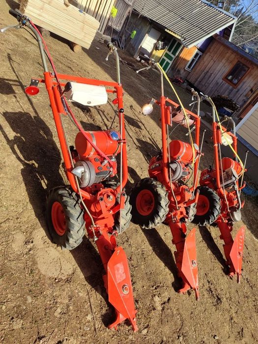 Продам чеські косарки mf-70