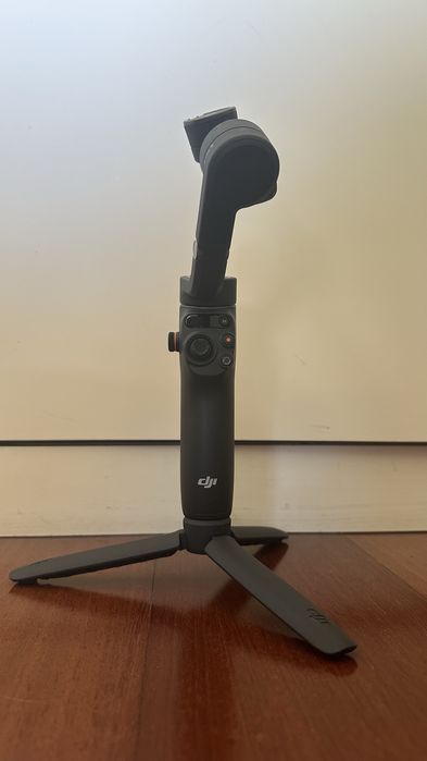 DJI Osmo Mobile 6 (Como Novo) + SEGURO DJI Care Refresh Ativo 2 Anos!