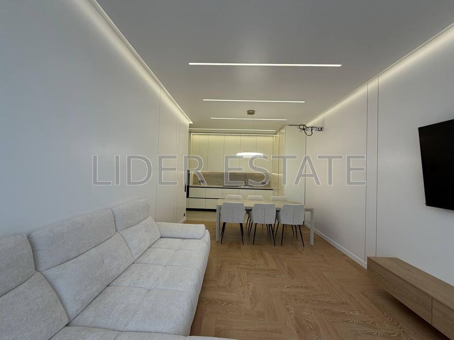 Продаж 2-кімнатної квартири в ЖК Uzh Towers | Слов'янська набережна, Ужгород