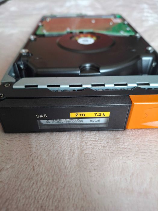 Disco sas de 2tb