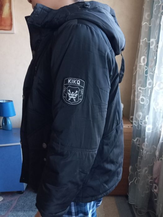 Продам куртка 250 грн