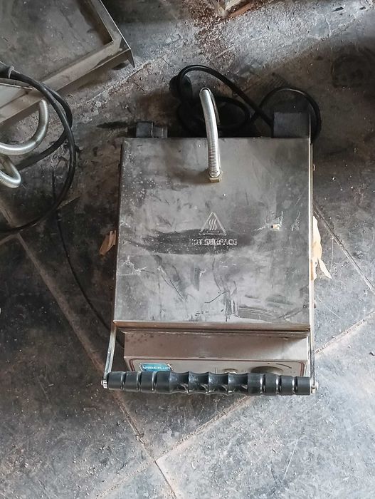 Máquina industrial para fazer waffle usada