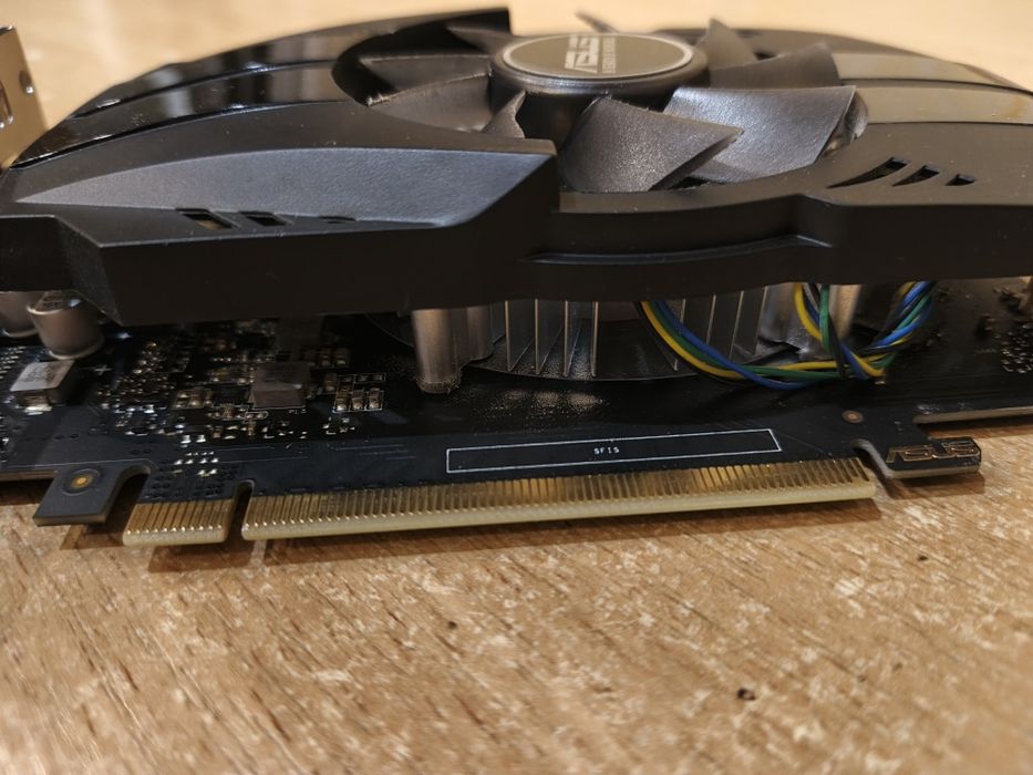 Продається відеокарта Asus GeForce 1050 Ti 4Gb