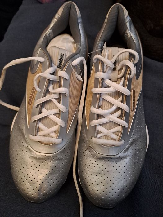 Buty sportowe damskie
