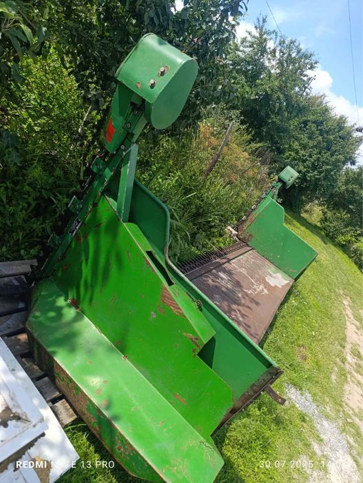 Продам ріпакові столи  на комбайни John Deere  Жатки 3,65 4.2 4,8