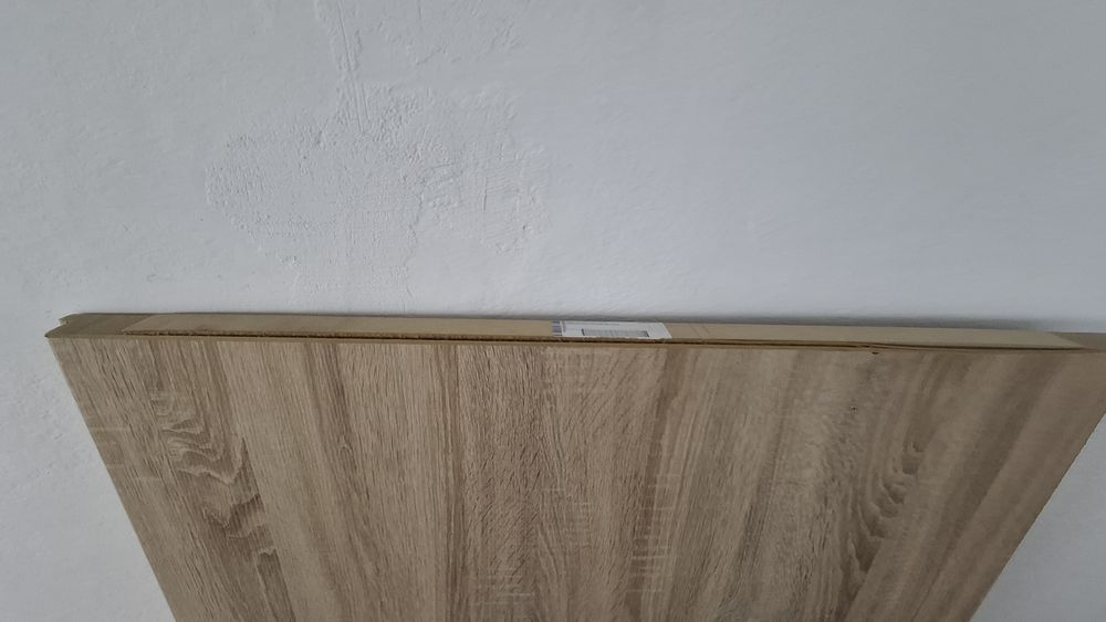 Drzwi wewnętrzne lub zewnętrzne.