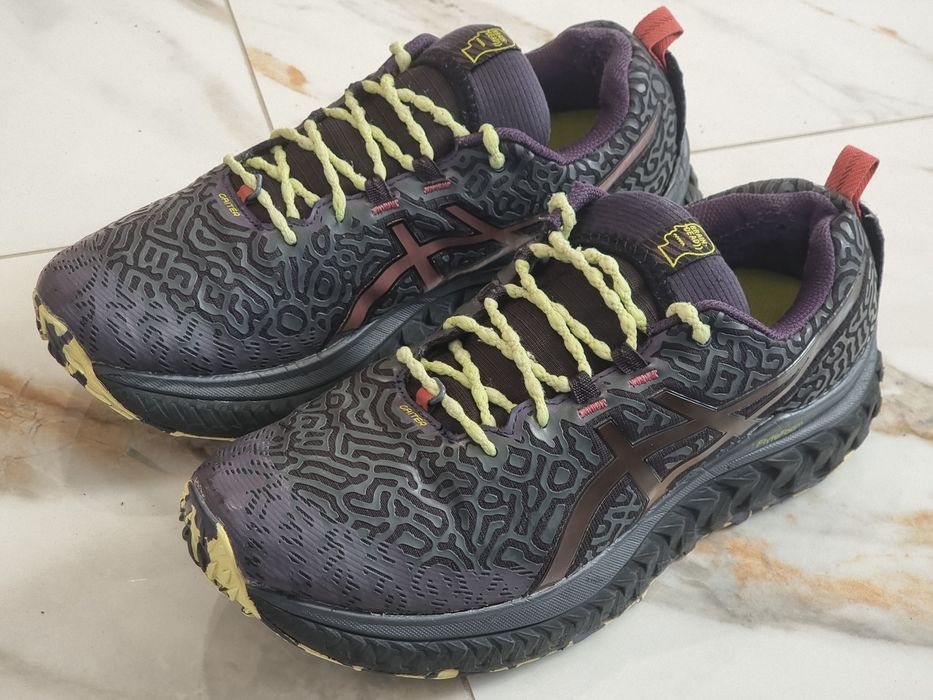 Оригінал 100% Чоловічі кросівки Asics Trabuco Max    EUR 42