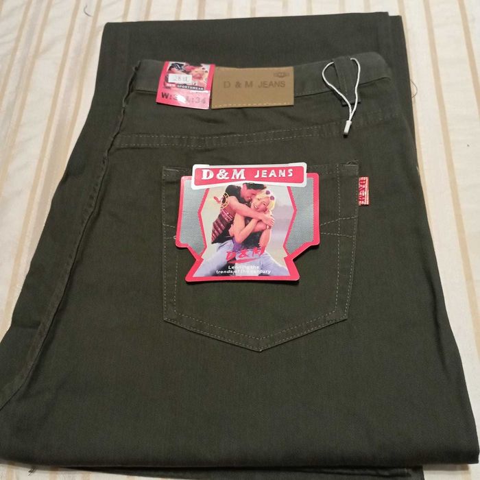 Spodnie meskie. materialowe