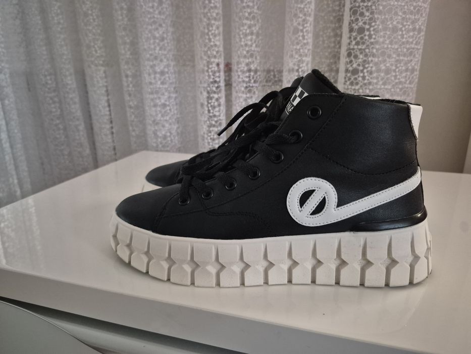 Демісезонні черевики NO NAME