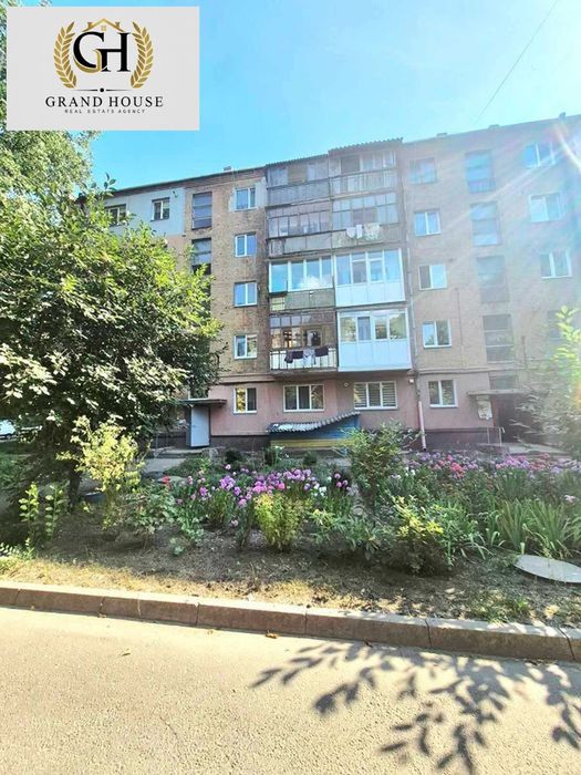 Продам 1-о кімнатну квартиру в районі дендропарку, біля АТБ. Є-відновлення, ваучер.