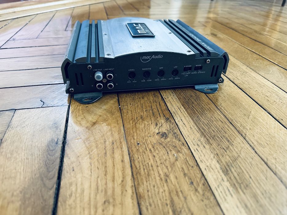 Підсилювач автомобільний