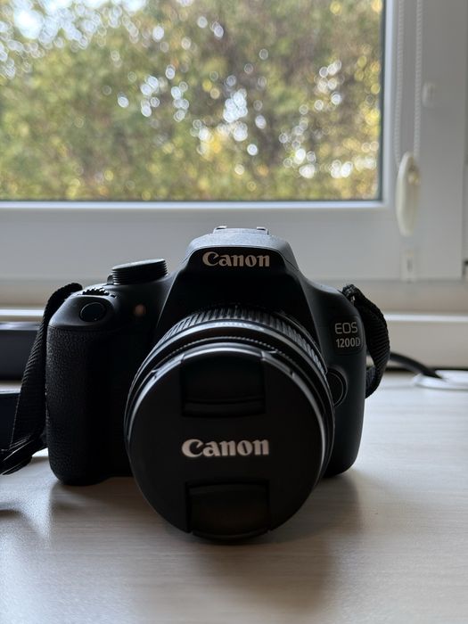 Canon EOS 1200D (Rebel T5) + об’єктив Canon EF-S 18–55mm