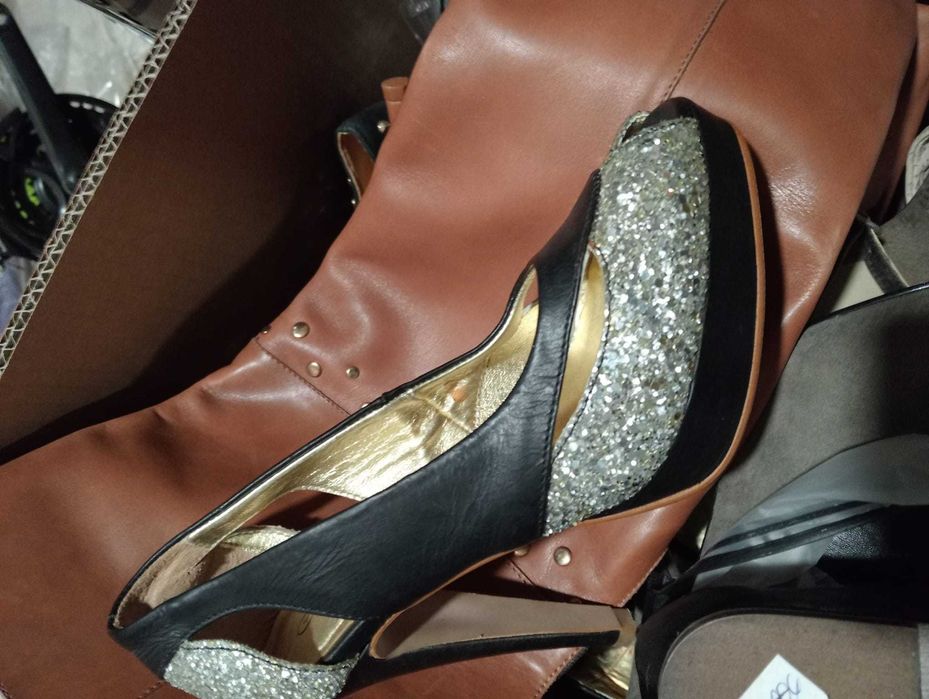 sapatos em pele boa qualidade