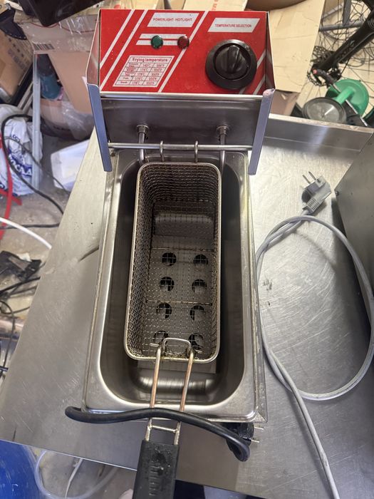 Фритюрниця електрична професійна GoodFood EF4