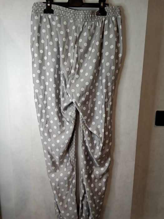 Spodnie dresowe damskie