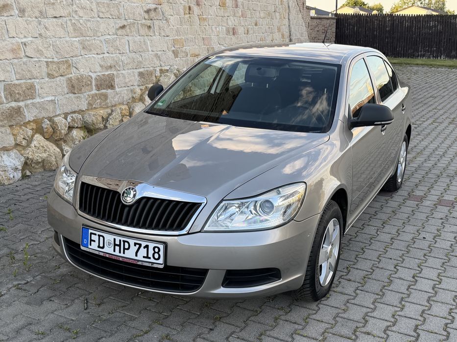 Skoda Octavia II lift 1.6 mpi benzyna liftback sedan kombi klima alu piekny stan ! Niski przebieg ! Najlpszy silnik 1.6 SR