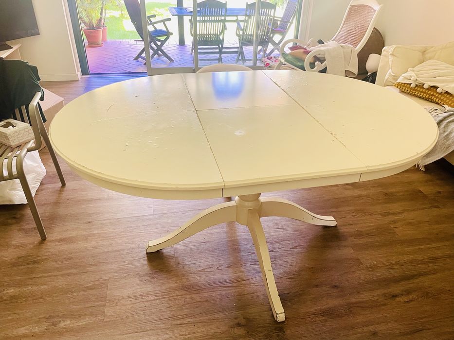 Mesa redonda extensível da IKEA