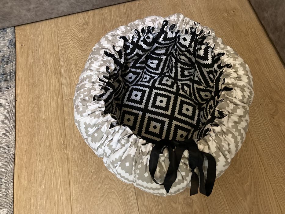 Лежак для домашніх тварин