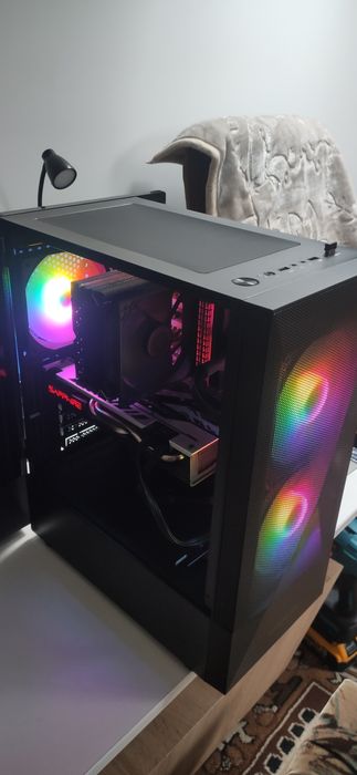 Komputer Ryzen 7 2700x 16gb ram 256gb M2 256gb ssd  1tb HDD  rx58