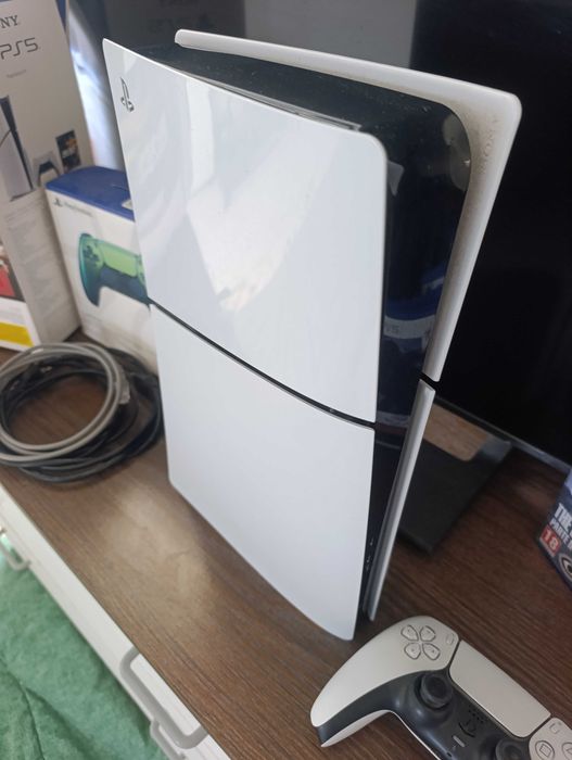Vendo PS5 1 tb em ótimo estado