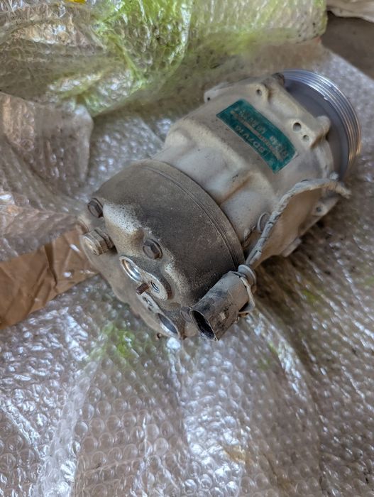 Продам компресор і Сайлентблок задней балки