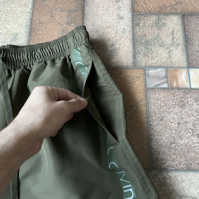 Шорти Calvin Klein з лампасами